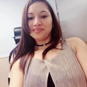 Meet your Posher, Yanira